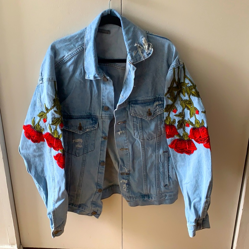 brand new RUNS LARGE/oversized look